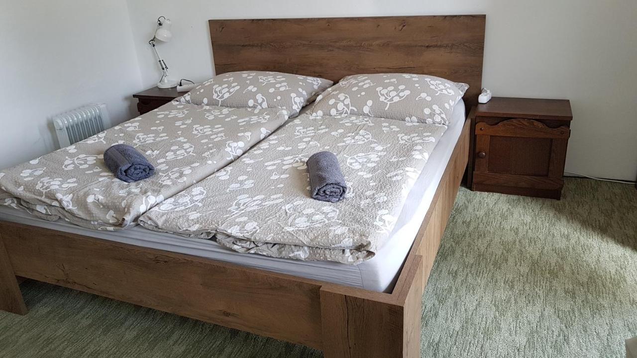 Naperkely